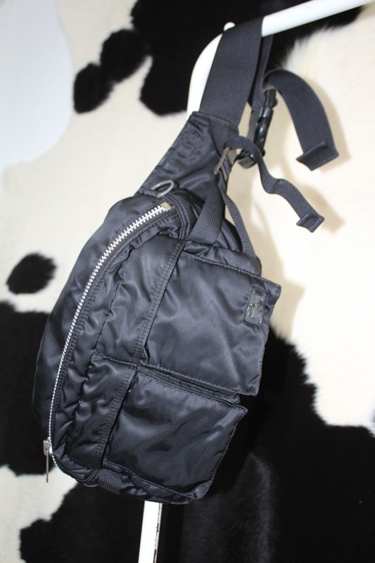 PORTER sling bag